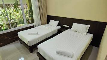 Free WiFi, bed sheets