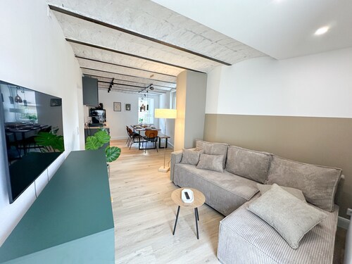 Apartment 'Kaisers Haus' with Mountain View, Private Terrace and Wi-Fi