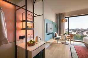 Deluxe Room, 1 King Bed, City View | In-room dining - Capri by Fraser Penang (George Town)