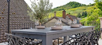 Kaisers Estate: Mountain Views, Private Terrace, and Wi-Fi