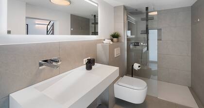 Apartment 'Kaisers Nescht' mit Bergblick, privater Terrasse und WLAN