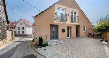 Apartment 'Kaisers Nescht' with Mountain View, Private Terrace and Wi-Fi