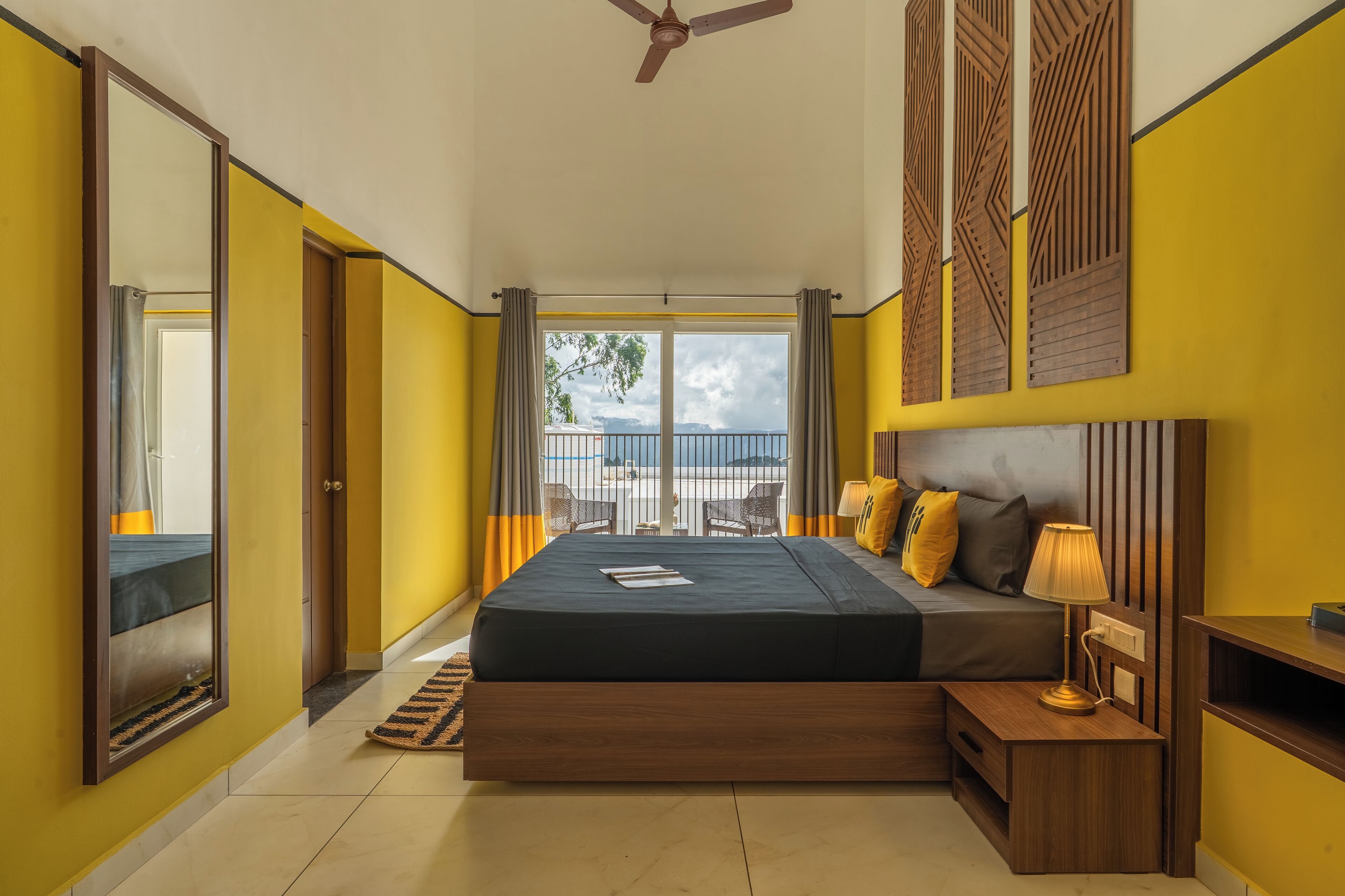 Deluxe Double Room with Balcony and Valley View | Free WiFi, bed sheets