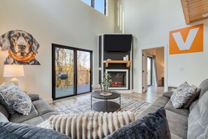 Smart-TV, Kamin, Tischfußball