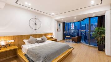 Comfort appartement, 2 slaapkamers, uitzicht op zee | Een bureau, een laptopwerkplek, gratis wifi