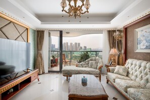 Comfort Apartment, Multiple Beds, Housekeeping, Ocean View