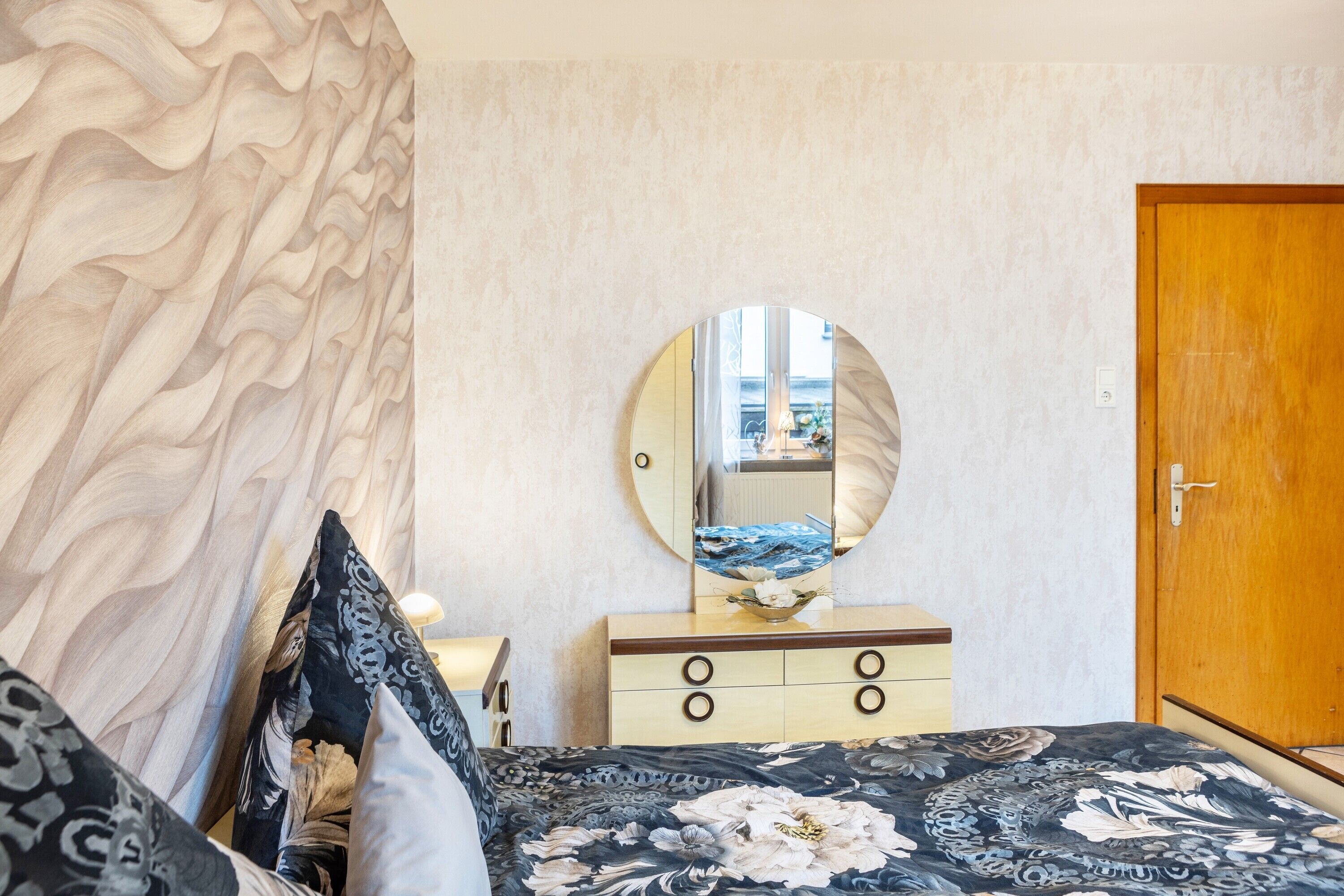 2 slaapkamers, een strijkplank/strijkijzer, wifi, beddengoed