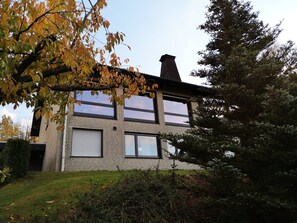 Exterior - Apartment “Am Kreuzfelsen” with Wi-Fi (Bestwig-Ostwig)