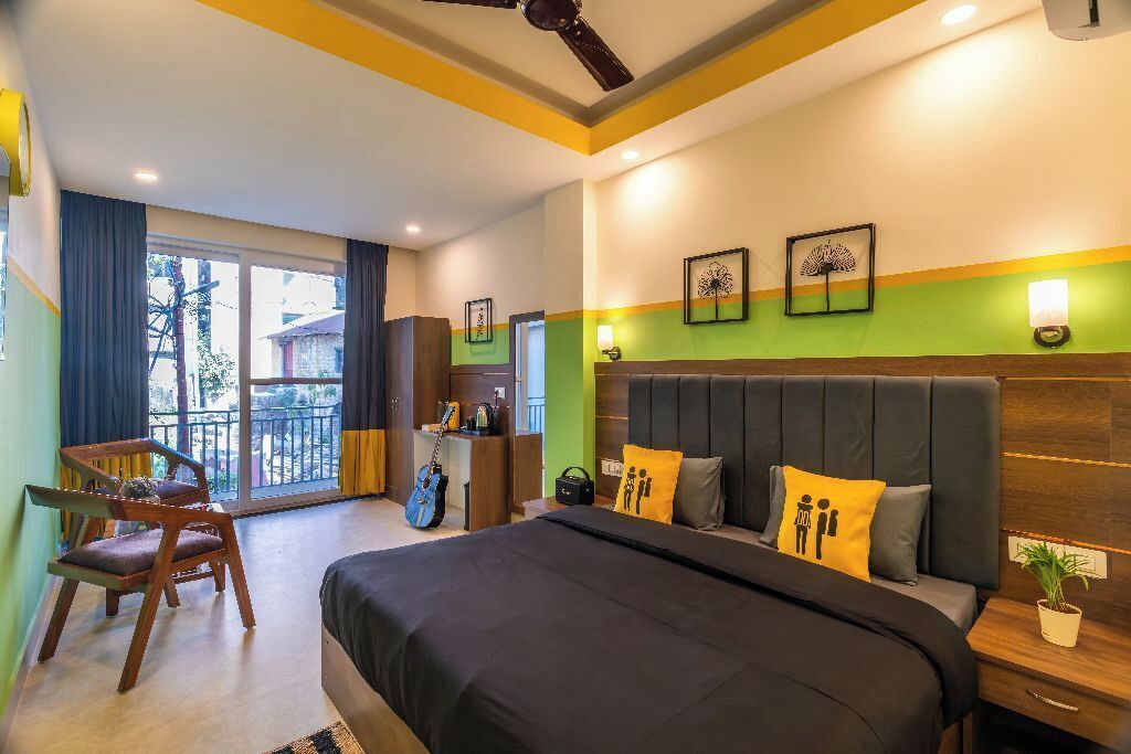 Superior Double Room with Balcony | Free WiFi, bed sheets