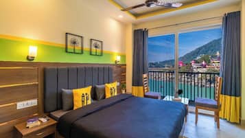 华丽双人房, 阳台, 河景 | 免费 WiFi、床单