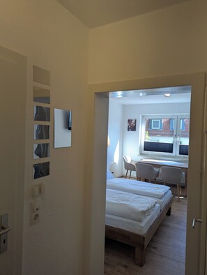 1 sovrum, internet och sängkläder