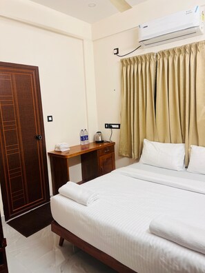 ห้องคลาสสิกดับเบิล | โต๊ะทำงาน, พื้นที่ทำงานแบบใช้แล็ปท็อป, Wi-Fi ฟรี