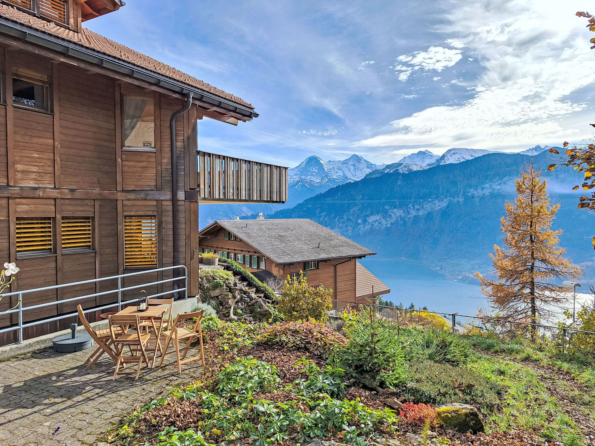 屋外ダイニングエリア