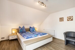 2 slaapkamers, een strijkplank/strijkijzer, wifi, beddengoed
