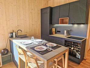 Fridge, oven, cookware/dishes/utensils - Schanzlbichl by Interhome (Fügen)