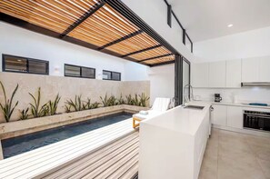Private kitchen - Entire home in Tamarindo, Costa Rica - 10 guests4 bedrooms6 beds3.5 baths (Tamarindo)