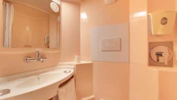 Douche, articles de toilette gratuits, savon, shampoing