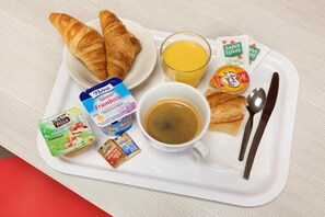 Buffet déjeuner servi tous les jours en supplément