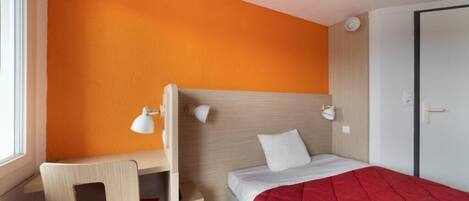 Iron/ironing board, free WiFi, wheelchair access