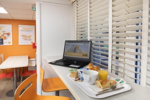 HOTEL FLEURY EX PREMEIRE CLASSE