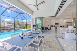 Unclassified image, 4 of 11, button - Villa Sunshine (Cape Coral)