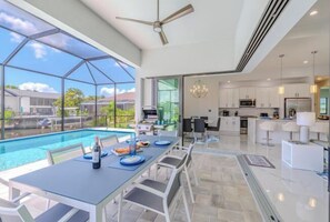 Indoor pool - Villa Sunshine (Cape Coral)