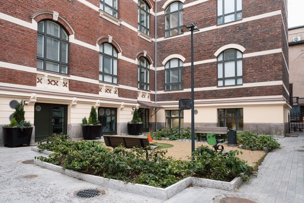 Courtyard - Private Studio Apt. with Best Location (Helsinki)