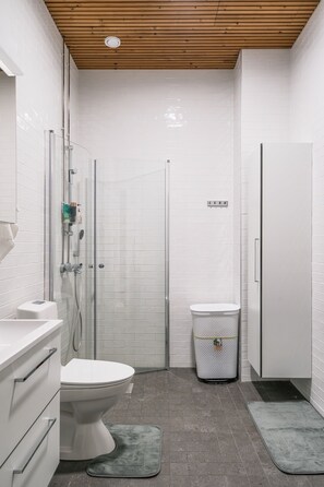 Comfort Room | Shared bathroom