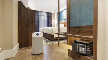 Superior Twin with Air Purifier | Brankas, tirai kedap cahaya, Wi-Fi gratis, dan seprai linen