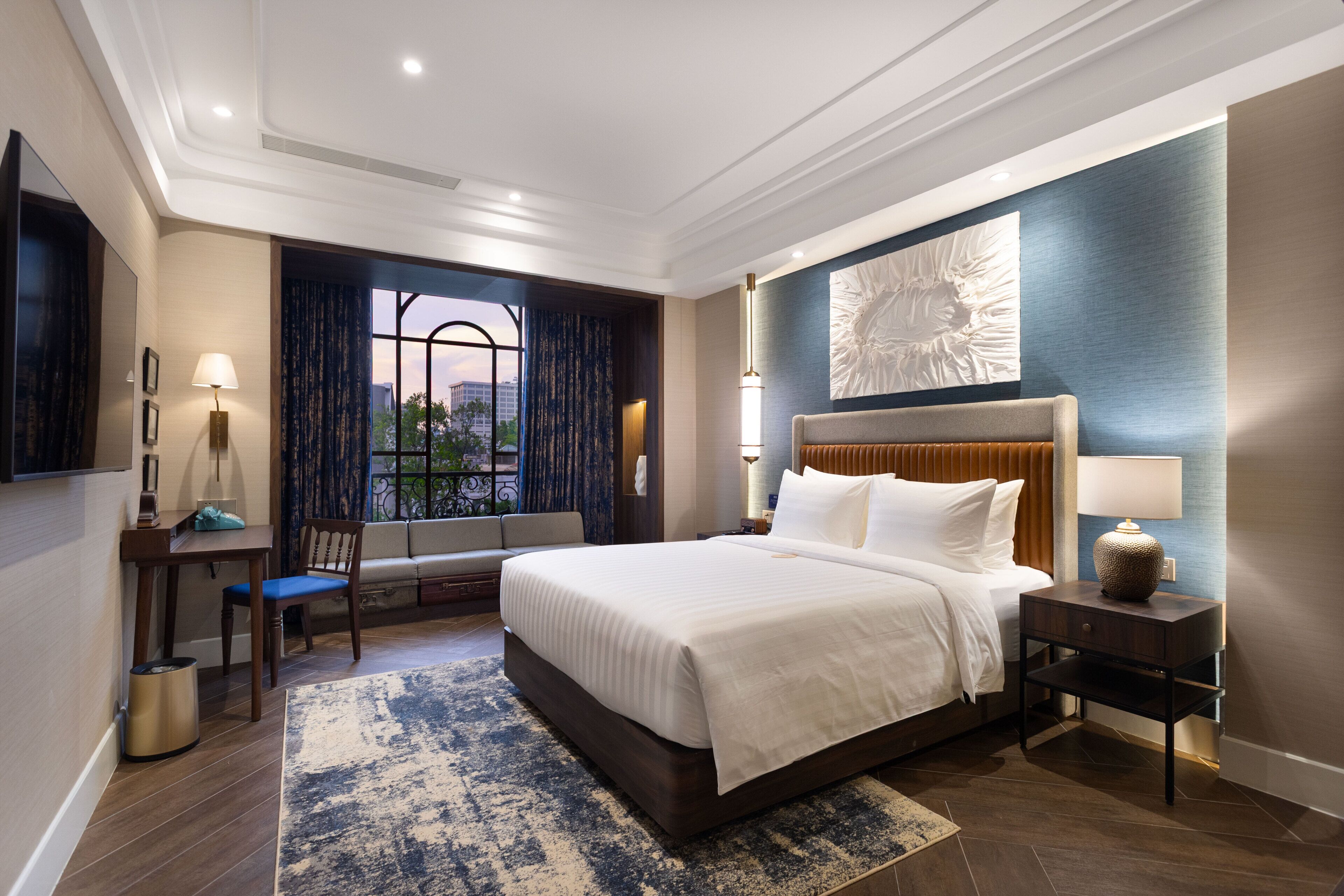 Executive Queen with Air Purifier | In-room safe, blackout drapes, free WiFi, bed sheets