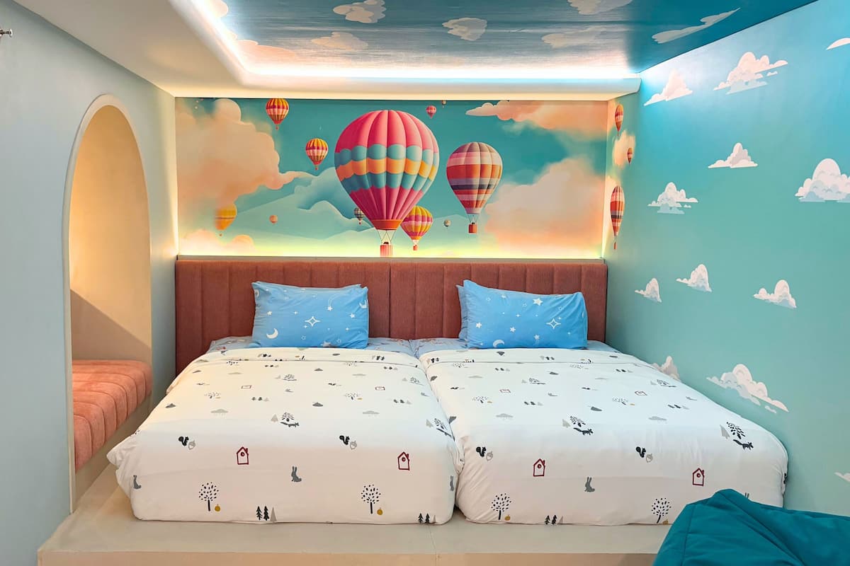 خزنة داخل الغرفة وستائر تعتيم وواي فاي مجانًا