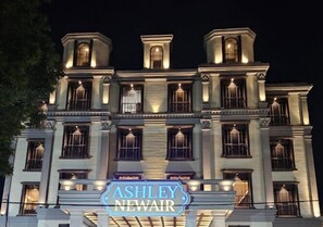 المنشأة من الخارج