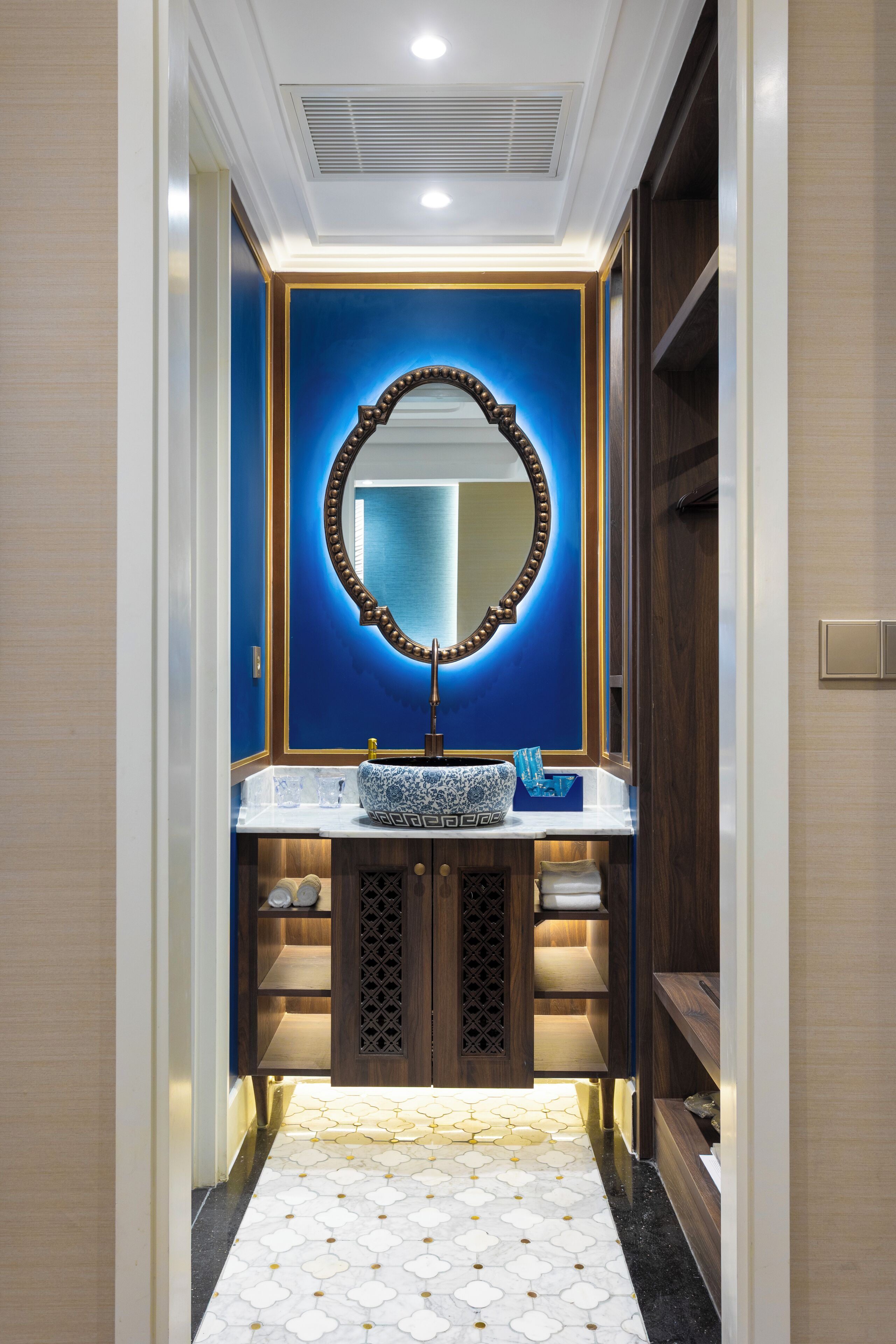 Superior Queen with Air Purifier | 客房内保险箱、遮光窗帘、免费 WiFi、床单