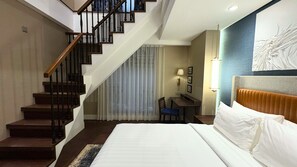 Family Duplex with Air Purifier | In-room safe, blackout drapes, free WiFi, bed sheets