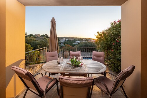 Treasure chest in the olive groves with sea view and private pool in a prime location.