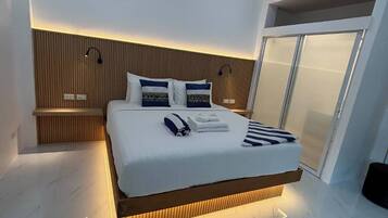 Premier Villa, Balcony, Garden View | In-room safe, desk, blackout drapes, soundproofing