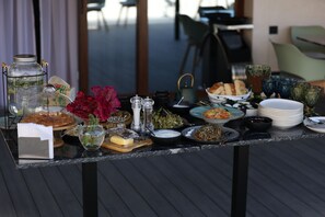 Free daily local cuisine breakfast