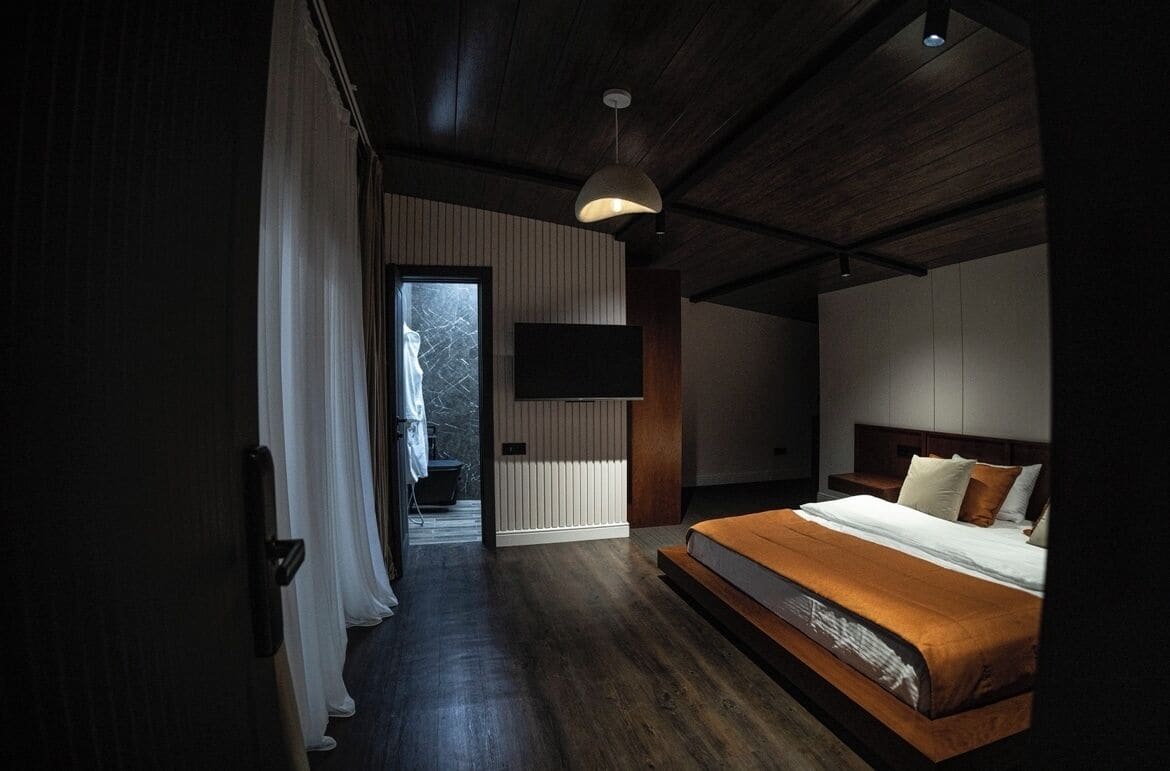 Luxury Double Room, Mountain View | Free WiFi