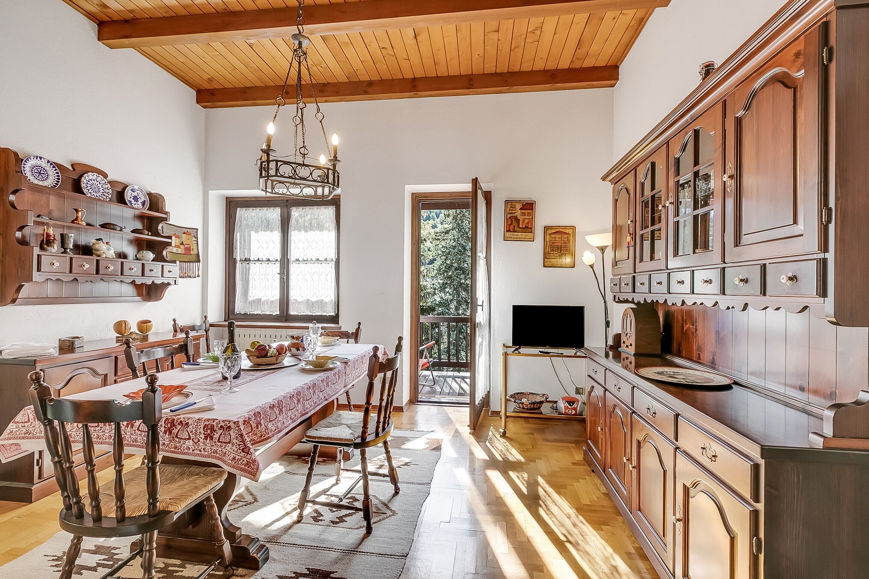 Family Apartment, Multiple Bedrooms (Appartamento Apapa House) | Dining room