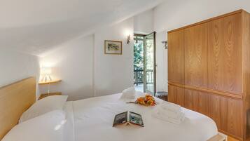 3 quartos, espaço de trabalho para notebook, Wi-Fi de cortesia