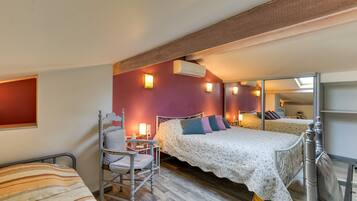 1 bedroom, WiFi, bed sheets