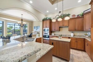 Room - Villa Pearl (Cape Coral)