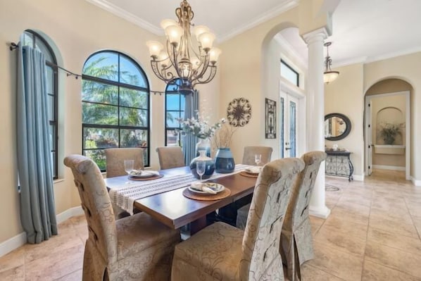 Room - Villa Pearl (Cape Coral)