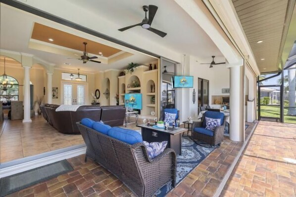 Room - Villa Pearl (Cape Coral)