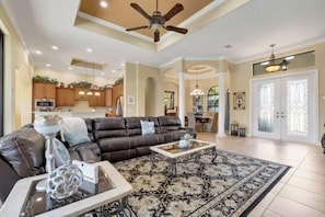 Room - Villa Pearl (Cape Coral)
