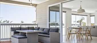 Coastal Haven ~ Sellicks Beach - A Seamless Blend Of Modern Comfort & Stylish Design