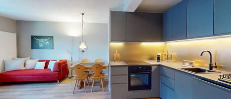 Fridge, oven, stovetop, dishwasher