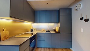 Fridge, oven, stovetop, dishwasher - Well located apartmenthouse with sideview of the lake of St. (St. Moritz)