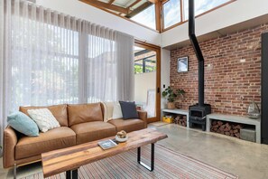 TV, caminetto, impianto stereo, studio