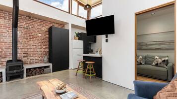 TV, fireplace, stereo, offices